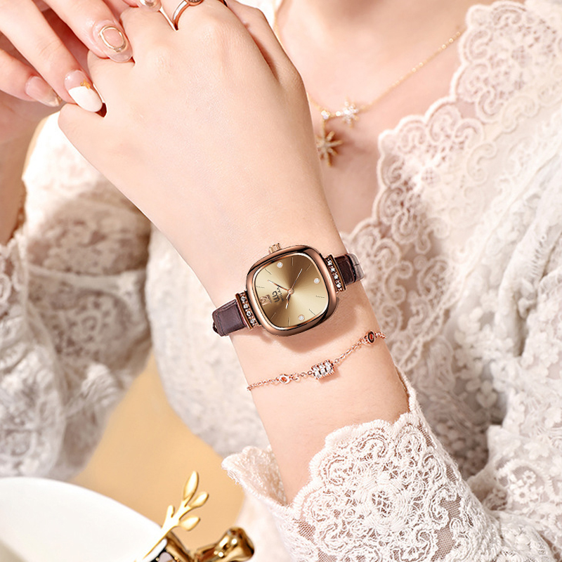 Women's Rose Gold Square Watch - Luxury Watch With Leather Strap recension och pris