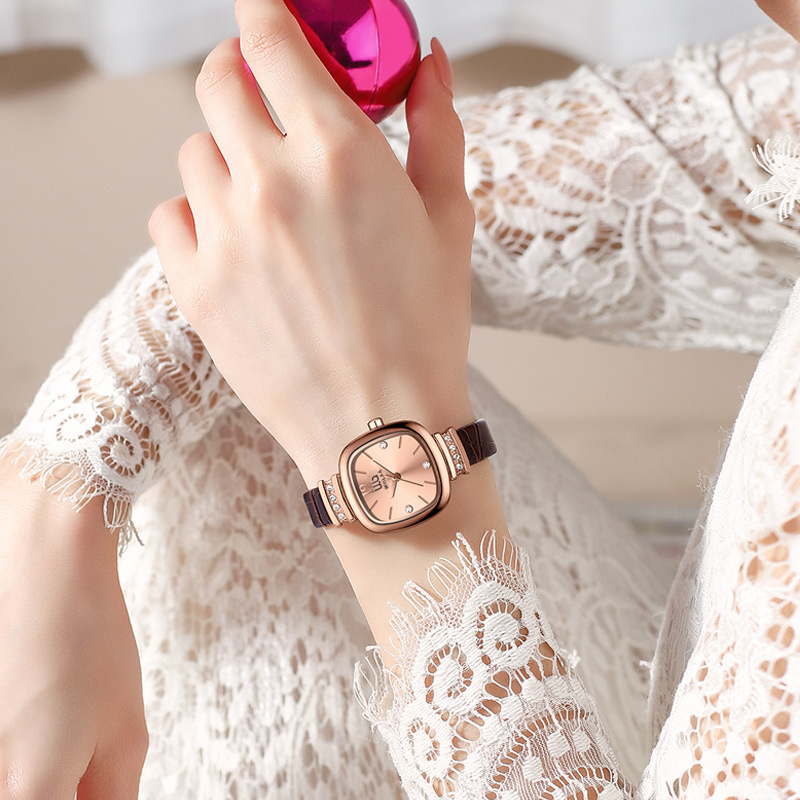Women's Rose Gold Square Watch - Luxury Watch With Leather Strap recension och pris