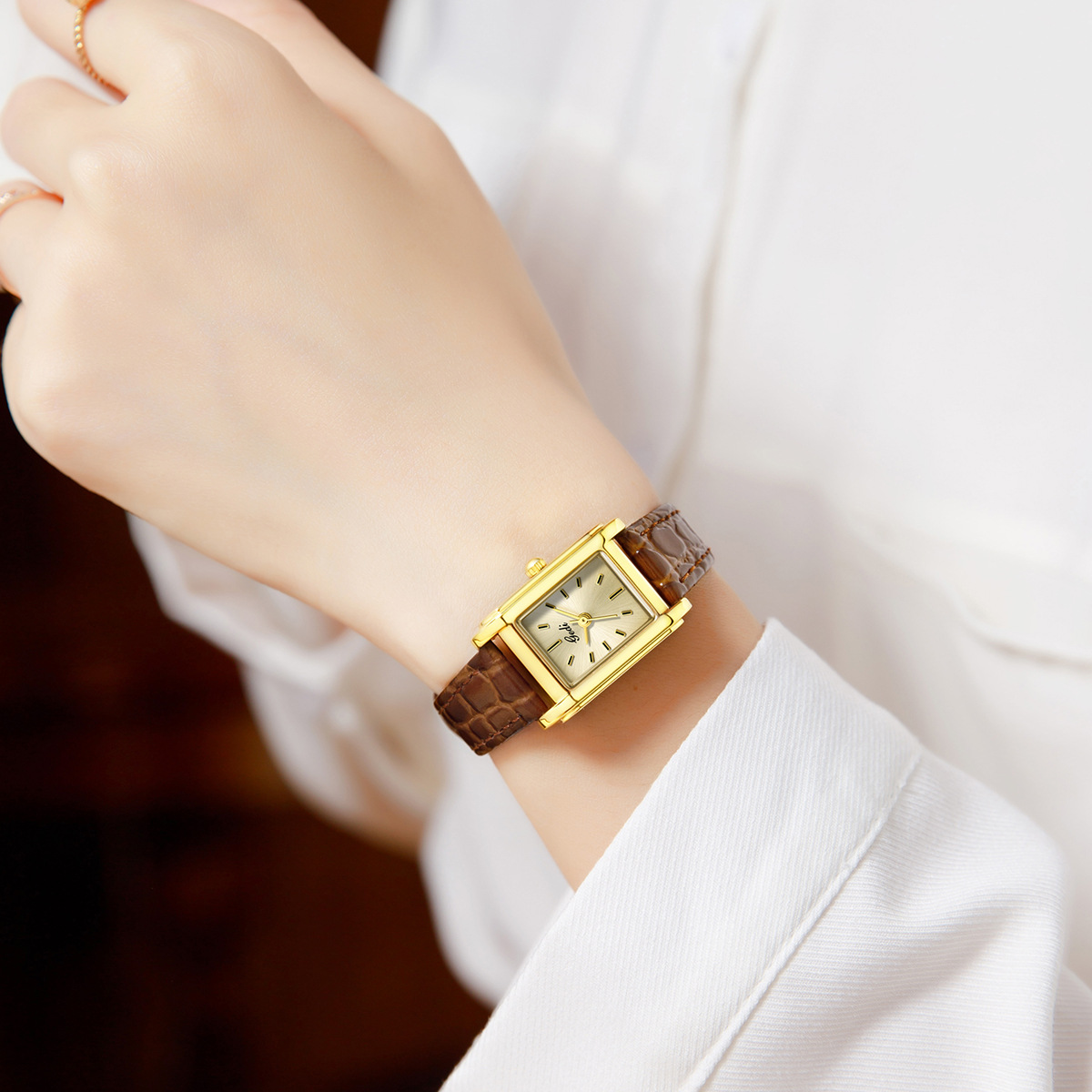 Light Luxury High-end Women's  - Luxury Watch With Leather Strap recension och pris