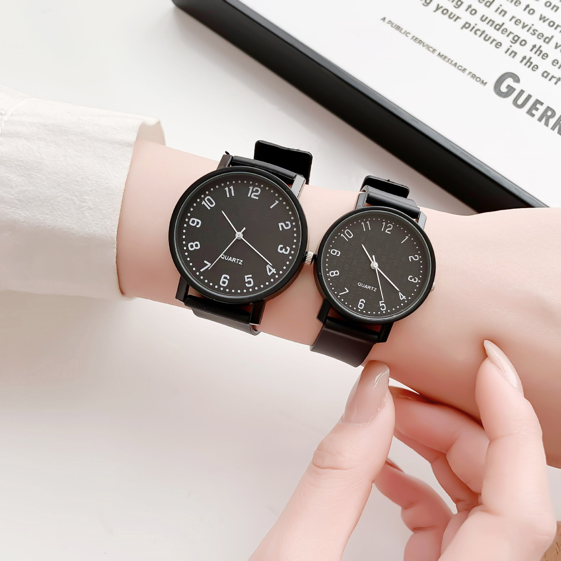 Simple Black Watch Quartz Watc - Luxury Watch With Leather Strap recension och pris